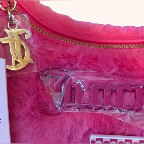 Juicy Couture NWT Faux Fur Pink Flash Crossbody Bag & Heart Earrings (P139) - Picture 4 of 12